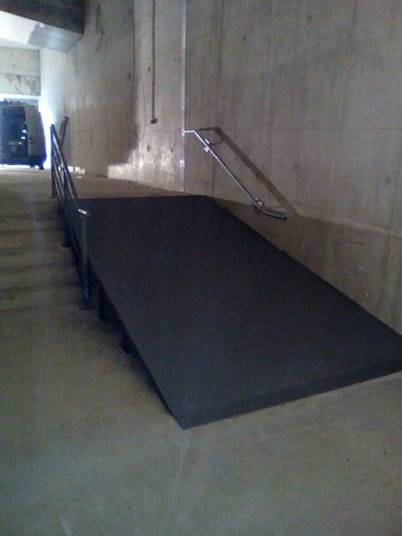 rampe pour personnes à mobilité réduite.jpg